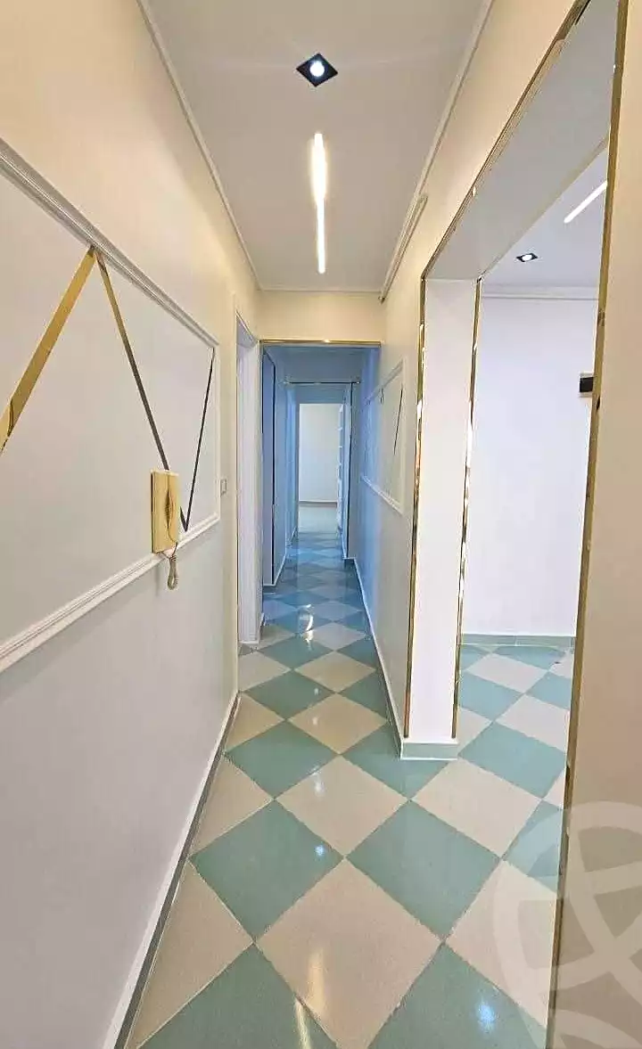 https://aqarmap.com.eg/ar/listing/6997249-for-sale-alexandria-sydy-bshr-sydy-bshr-bhry-shr-khld-bn-lwlyd