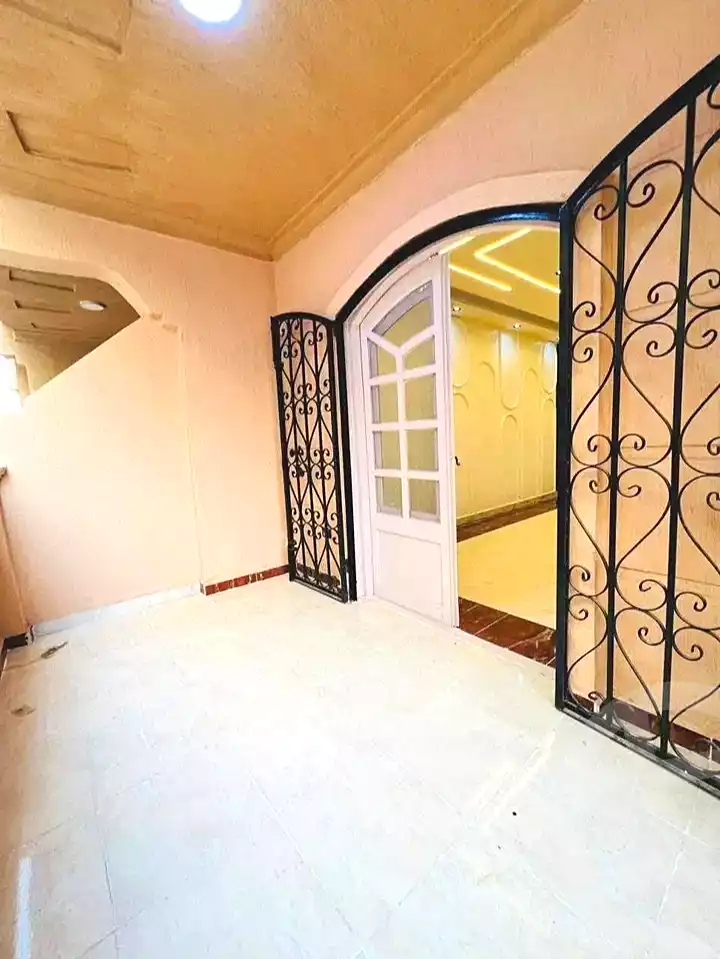 https://aqarmap.com.eg/ar/listing/6997341-for-sale-alexandria-al-agamy-shataa-el-nakheel