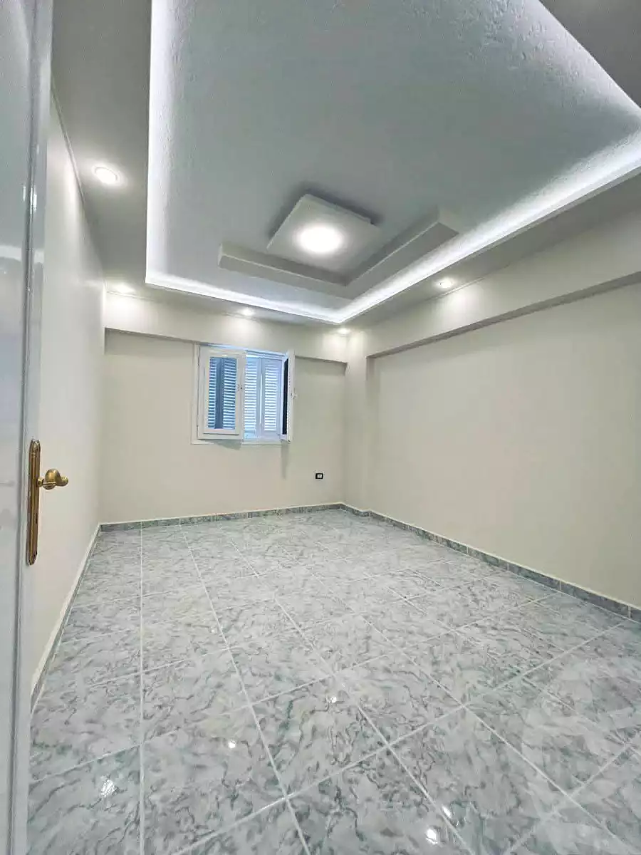https://aqarmap.com.eg/ar/listing/6997406-for-sale-alexandria-al-agamy-shataa-el-nakheel