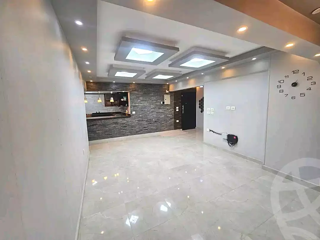 https://aqarmap.com.eg/ar/listing/6997560-for-rent-cairo-helwan-mahmoud-zaki-st
