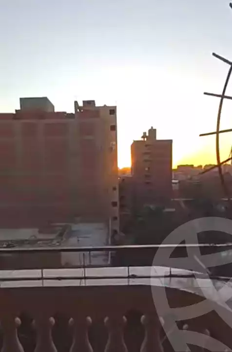 https://aqarmap.com.eg/ar/listing/6998872-for-sale-cairo-helwan-helwan-el-sharkeya-heidar-st