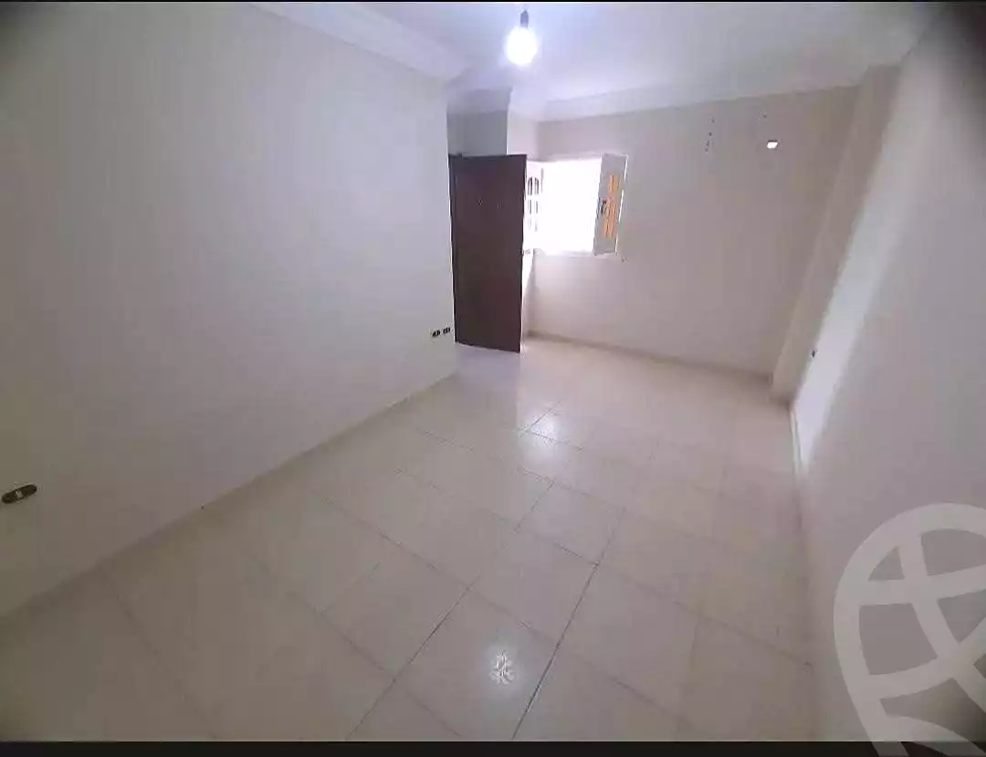 https://aqarmap.com.eg/ar/listing/6999063-for-sale-alexandria-sydy-bshr-sydy-bshr-bhry-sidi-beshr-mosque-st