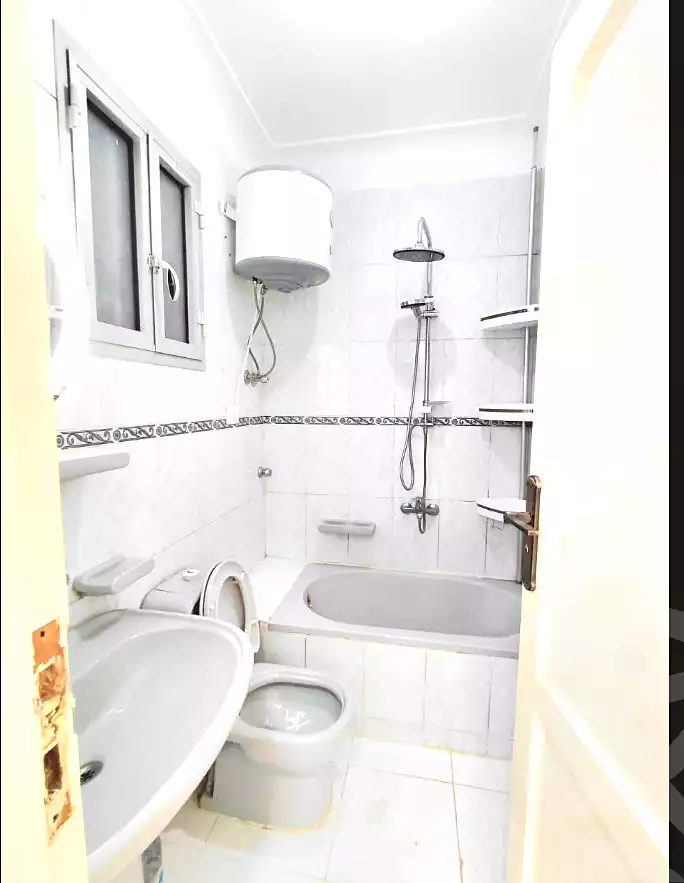 https://aqarmap.com.eg/en/listing/7000283-for-sale-alexandria-al-agamy-shataa-el-nakheel