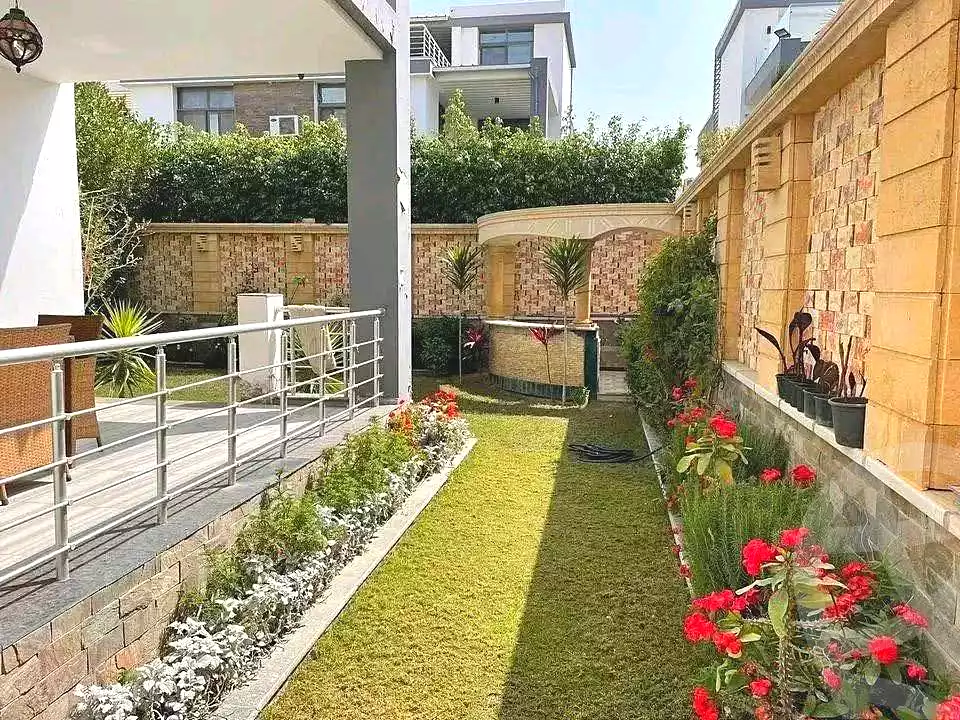 https://aqarmap.com.eg/ar/listing/7000426-for-sale-cairo-new-cairo-compounds-sarai-elan-sarai-compound