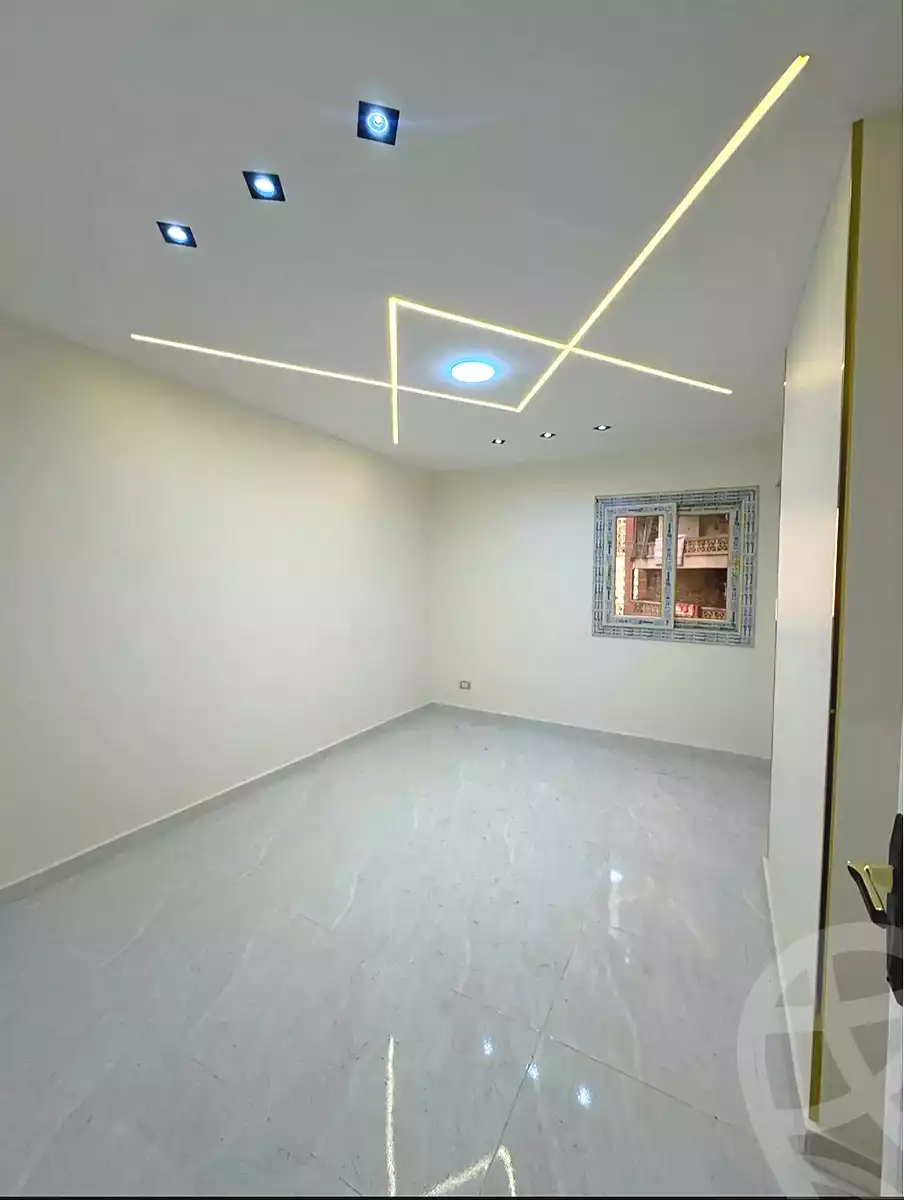 https://aqarmap.com.eg/ar/listing/7000984-for-sale-alexandria-sydy-bshr-sydy-bshr-bhry-shr-mhmwd-l-yswy
