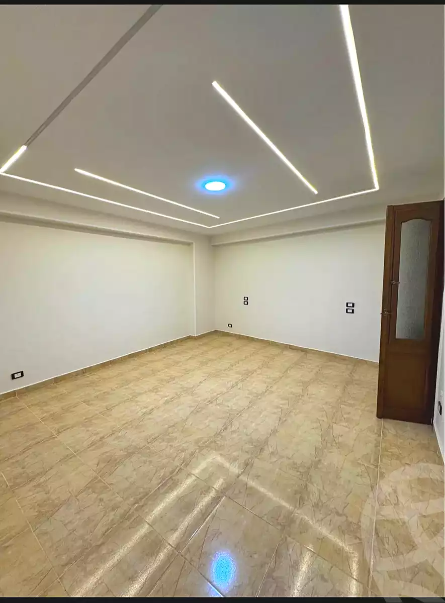 https://aqarmap.com.eg/ar/listing/7000999-for-sale-alexandria-sydy-bshr-sydy-bshr-bhry-shr-mhmwd-l-yswy