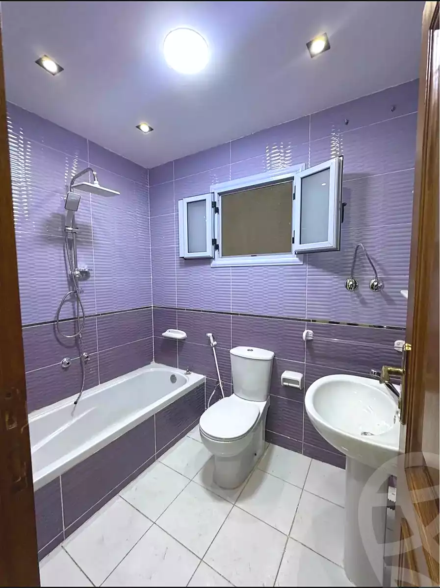 https://aqarmap.com.eg/ar/listing/7000999-for-sale-alexandria-sydy-bshr-sydy-bshr-bhry-shr-mhmwd-l-yswy