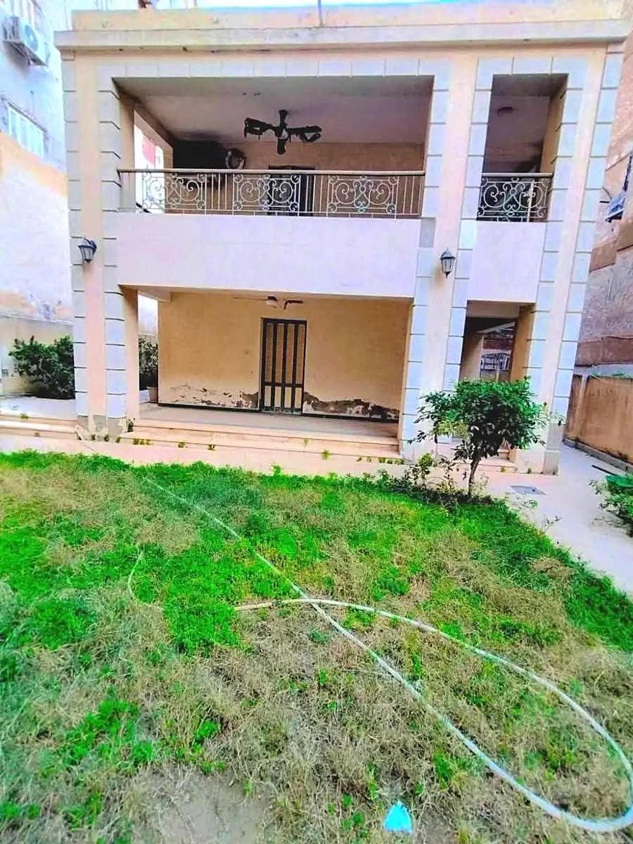 https://aqarmap.com.eg/ar/listing/7002046-for-sale-alexandria-al-agamy-lbytsh-bianchiii