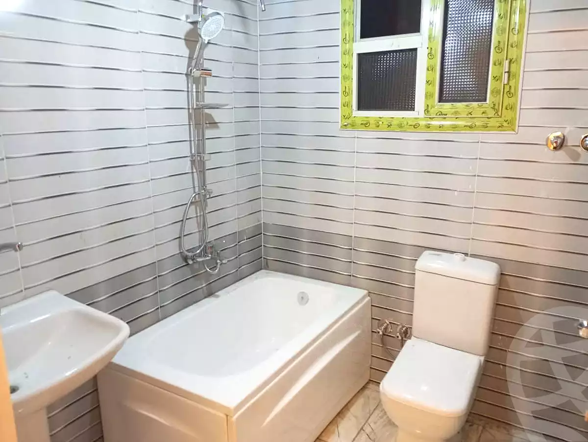 https://aqarmap.com.eg/en/listing/7003132-for-sale-cairo-faisal-kafr-tohormos-queen-nazli-st