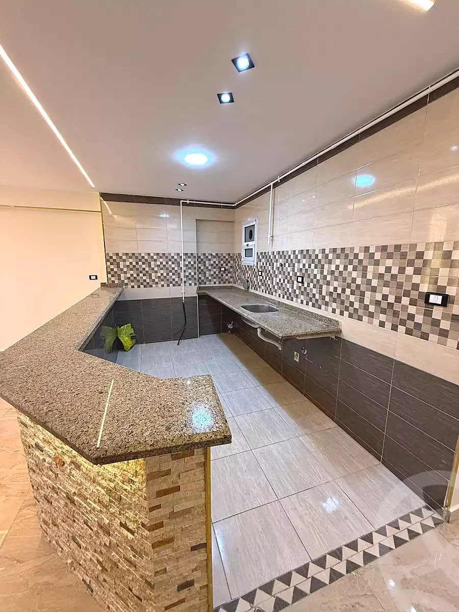 https://aqarmap.com.eg/ar/listing/7003998-for-sale-alexandria-sydy-bshr-sydy-bshr-bhry-khalil-hamada-st