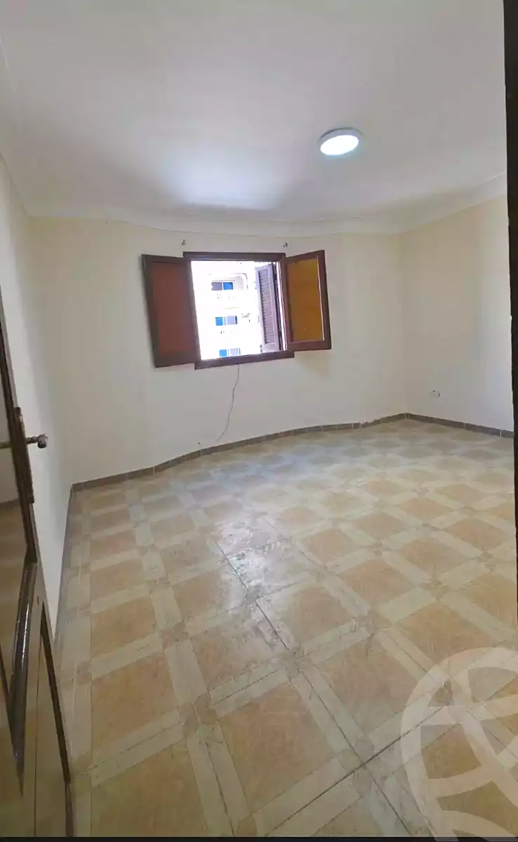 https://aqarmap.com.eg/en/listing/7004216-for-rent-alexandria-sydy-bshr