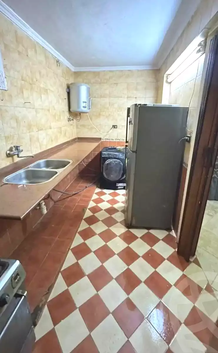 https://aqarmap.com.eg/en/listing/7004219-for-sale-alexandria-ganaklis