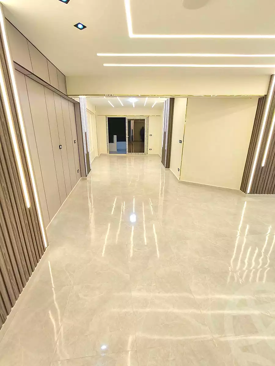 https://aqarmap.com.eg/ar/listing/7004433-for-sale-alexandria-sydy-bshr-sydy-bshr-bhry-shr-mhmwd-l-yswy