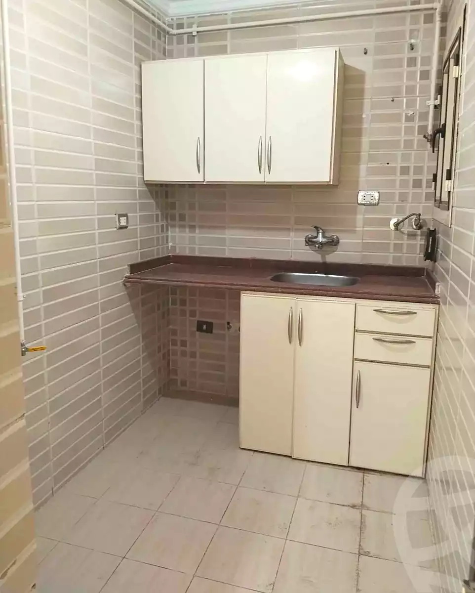 https://aqarmap.com.eg/en/listing/7004798-for-sale-alexandria-sydy-bshr-sydy-bshr-bhry-shr-khld-bn-lwlyd