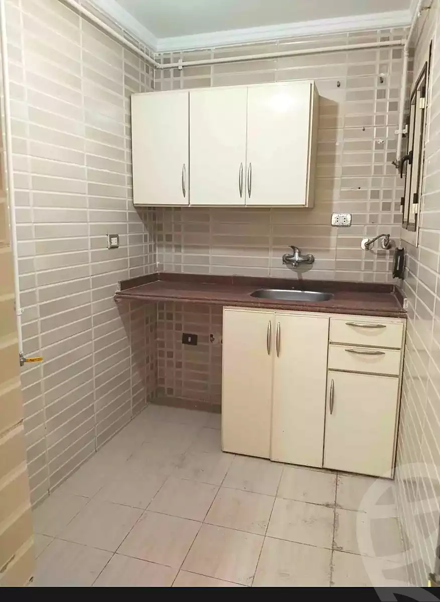 https://aqarmap.com.eg/ar/listing/7005056-for-sale-alexandria-sydy-bshr-sydy-bshr-bhry-shr-khld-bn-lwlyd