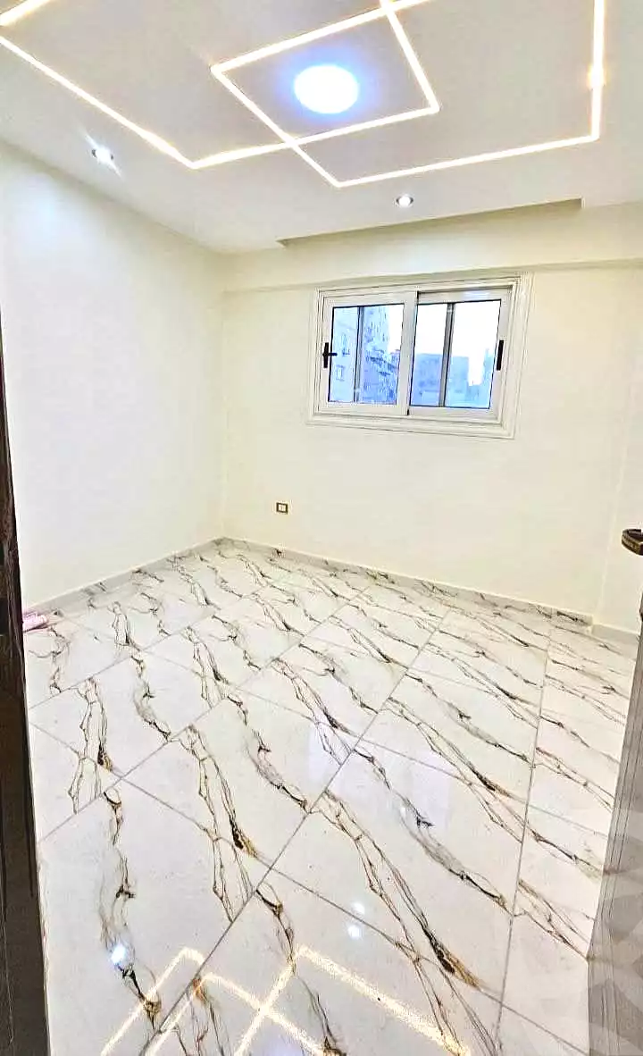 https://aqarmap.com.eg/en/listing/7005063-for-sale-alexandria-sydy-bshr-sydy-bshr-bhry-shr-khld-bn-lwlyd