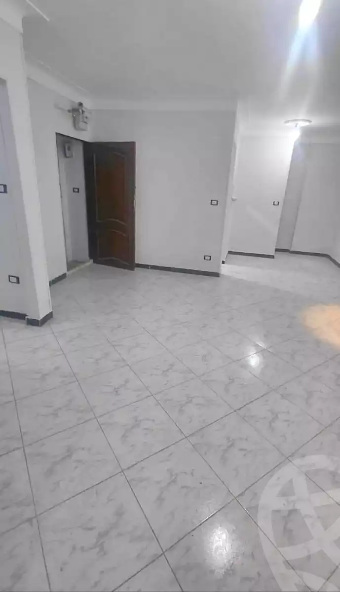 https://aqarmap.com.eg/ar/listing/7005142-for-sale-alexandria-sydy-bshr-sydy-bshr-bhry-gamal-abd-el-nasir-st