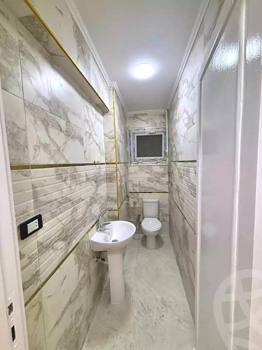 https://aqarmap.com.eg/ar/listing/7005180-for-sale-alexandria-sydy-bshr-sydy-bshr-bhry-shr-mhmwd-l-yswy