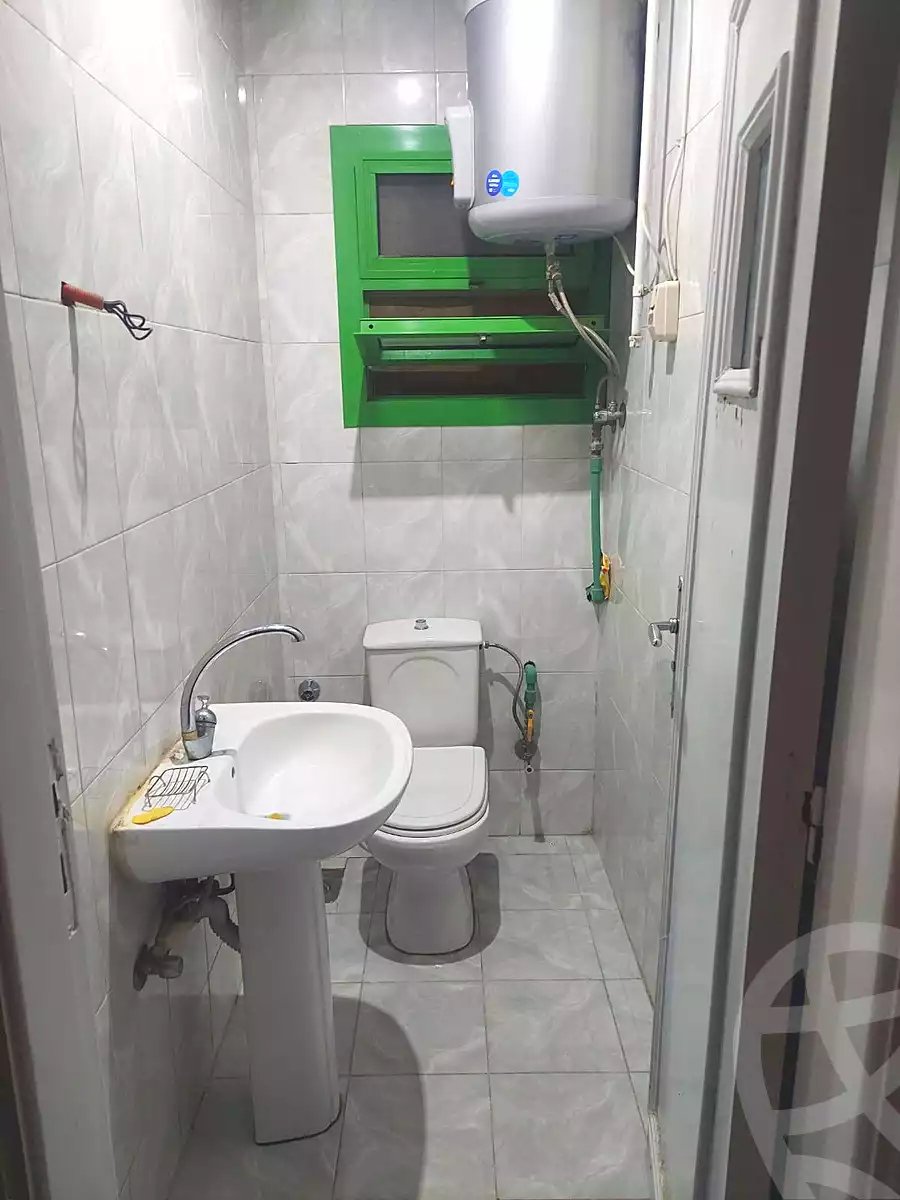 https://aqarmap.com.eg/ar/listing/7005228-for-sale-cairo-helwan-ahmed-enci-st
