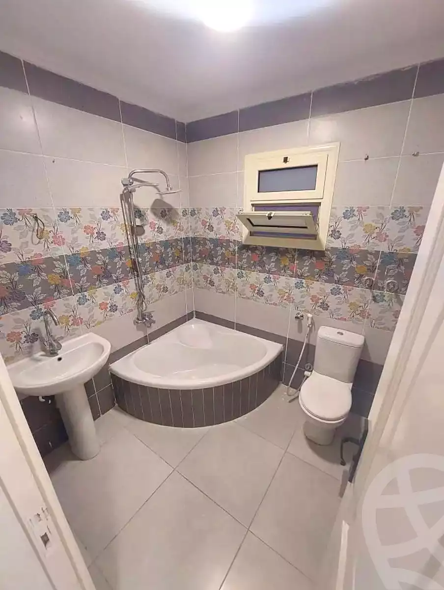 https://aqarmap.com.eg/en/listing/7005383-for-rent-alexandria-sydy-bshr
