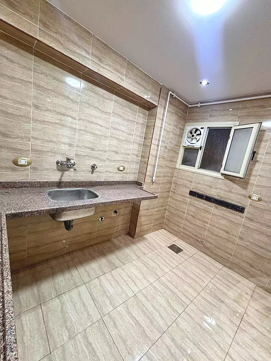 https://aqarmap.com.eg/ar/listing/7005644-for-sale-alexandria-miami-mahmoud-el-isawy-st