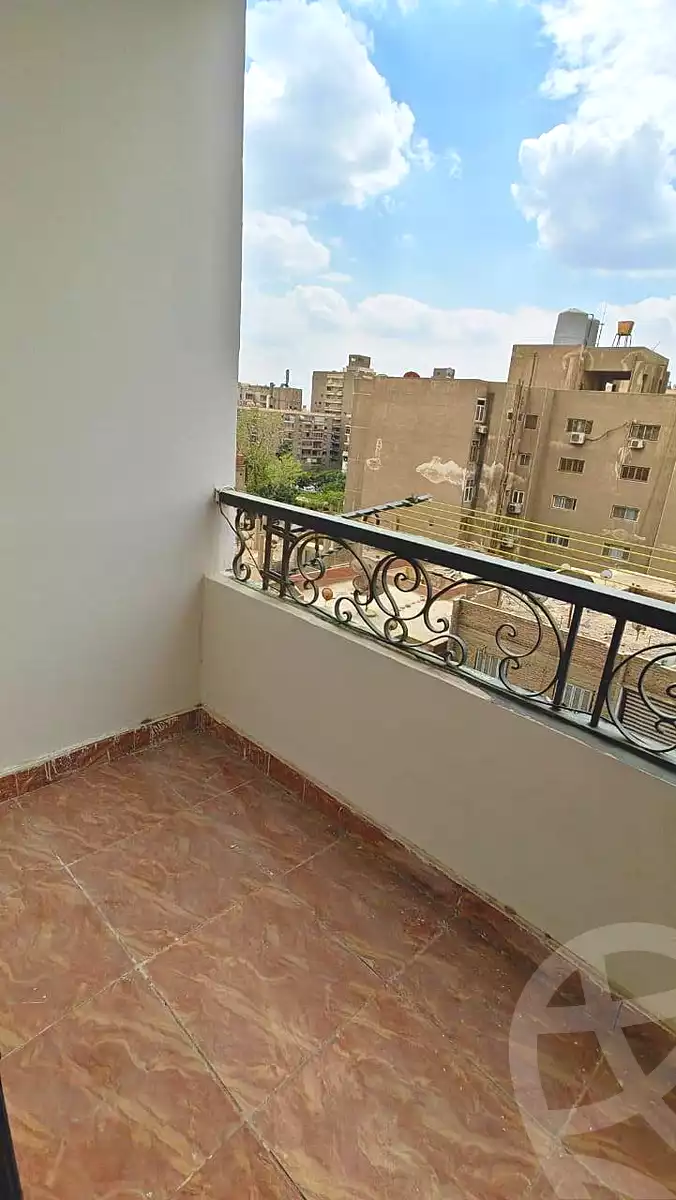 https://aqarmap.com.eg/en/listing/7005775-for-sale-cairo-helwan-ahmed-enci-st