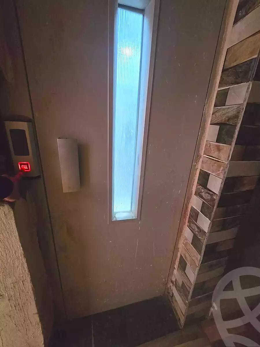 https://aqarmap.com.eg/ar/listing/7006442-for-sale-cairo-ain-shams-ain-shams-el-sharkia-el-zahraa-st