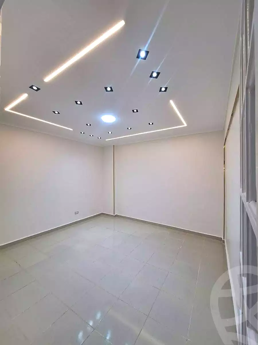 https://aqarmap.com.eg/ar/listing/7006445-for-sale-alexandria-miami-khld-bn-lwlyd