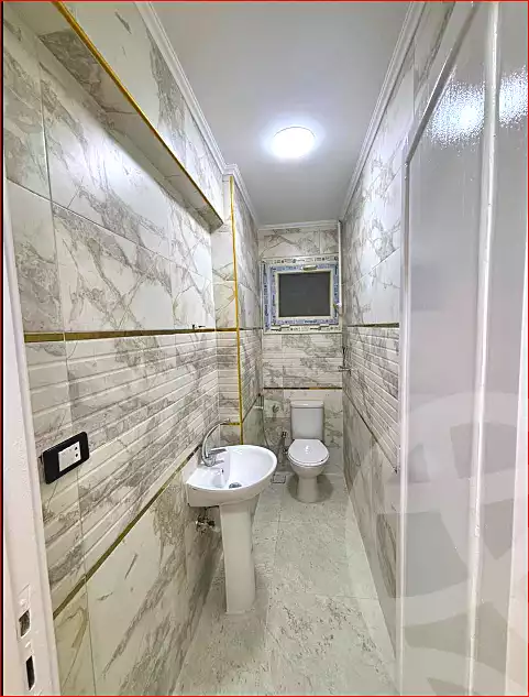 https://aqarmap.com.eg/ar/listing/7006526-for-sale-alexandria-sydy-bshr-sydy-bshr-bhry-shr-mhmwd-l-yswy