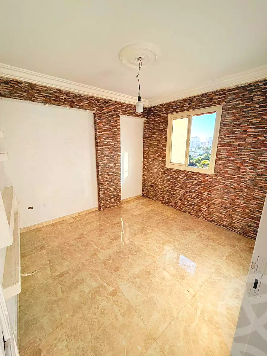 https://aqarmap.com.eg/en/listing/7006943-for-sale-alexandria-al-agamy-lbytsh-el-hanafeya-st