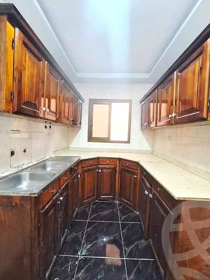https://aqarmap.com.eg/ar/listing/7007077-for-sale-alexandria-al-agamy-shataa-el-nakheel-street-27