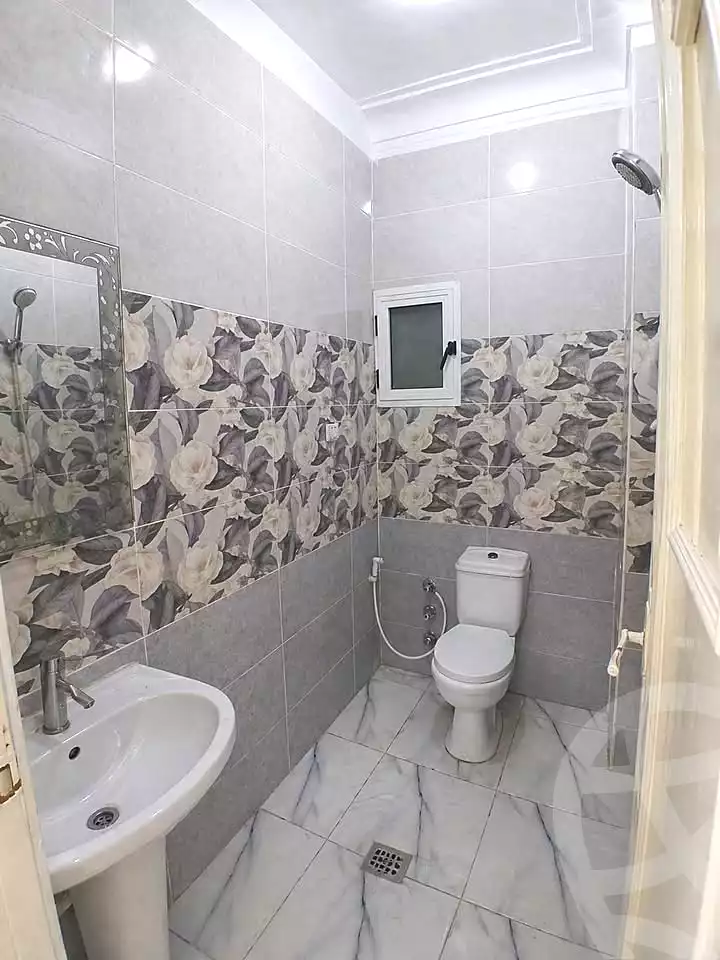 https://aqarmap.com.eg/ar/listing/7007141-for-sale-alexandria-al-agamy-lbytsh-el-bostan-st
