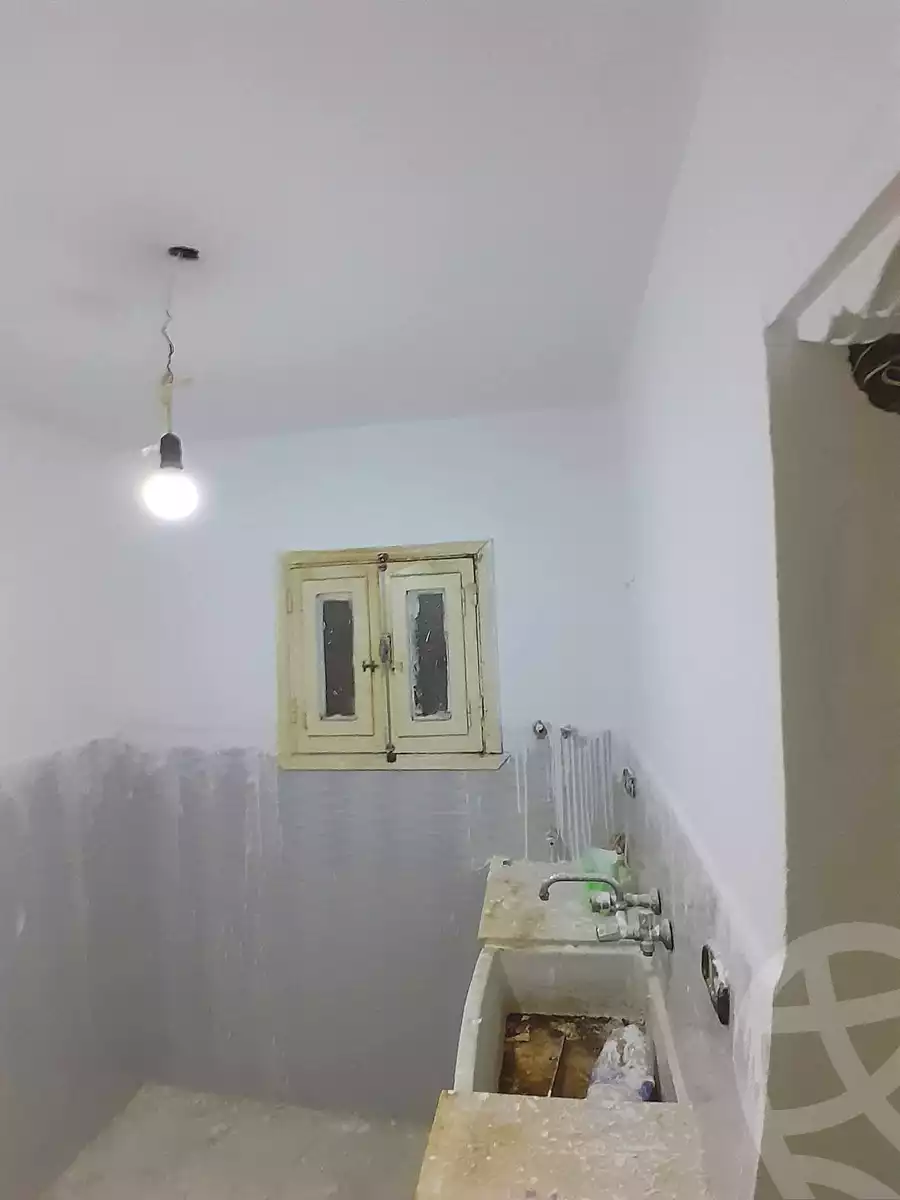 https://aqarmap.com.eg/en/listing/7008026-for-sale-alexandria-al-agamy-el-hanouvel-radwan-st