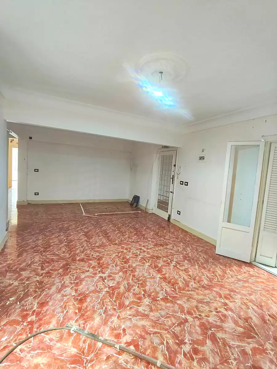 https://aqarmap.com.eg/ar/listing/7008557-for-sale-alexandria-miami-iskandar-ibrahim-st
