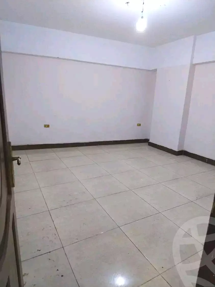 https://aqarmap.com.eg/ar/listing/7008596-for-rent-qalyubia-shubra-el-khaima-shubra-el-khaima-city-ismailia-canal-st