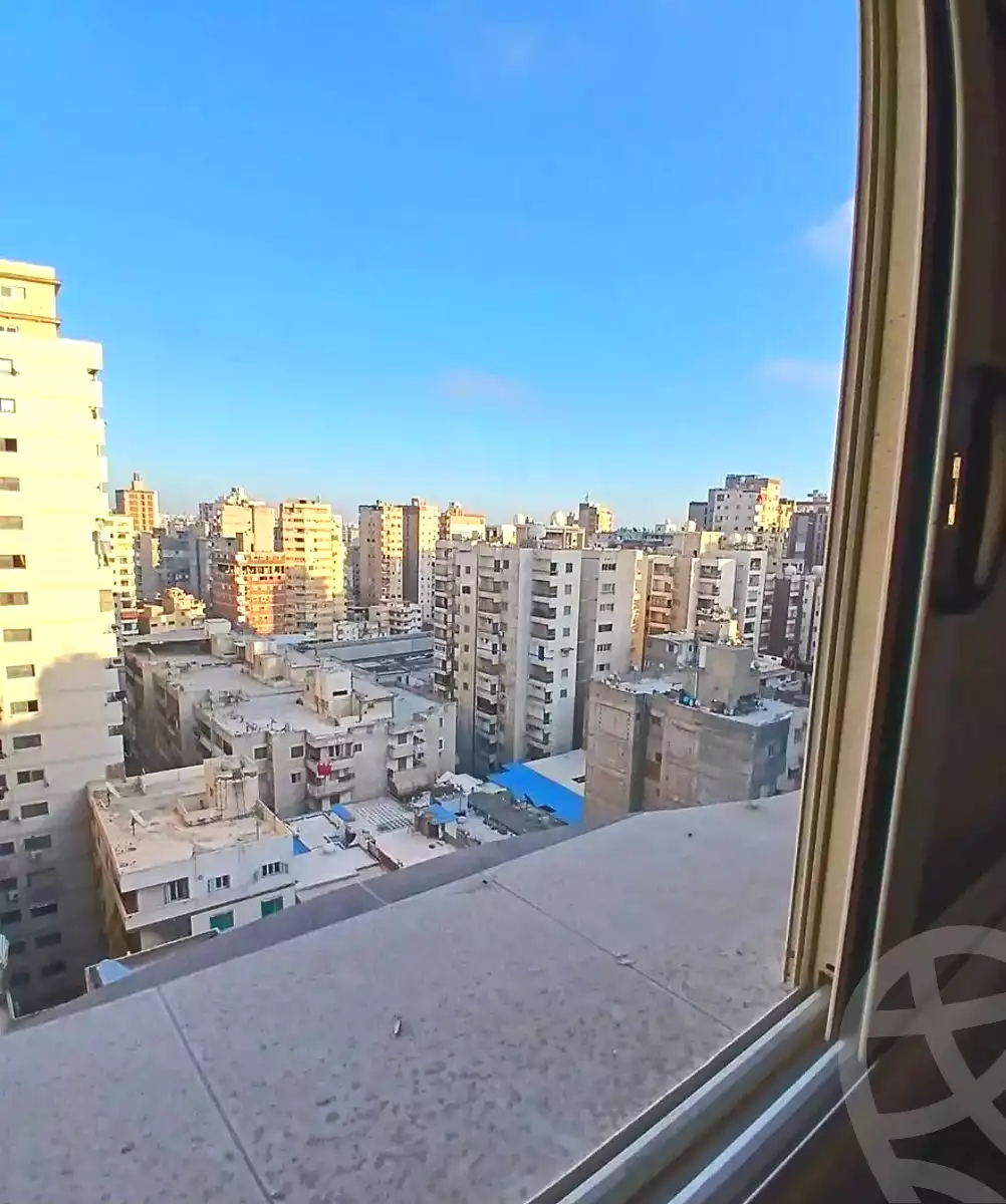 https://aqarmap.com.eg/ar/listing/7008640-for-sale-alexandria-el-mandara-alex-el-mandara-bahri-sidi-kamal-st