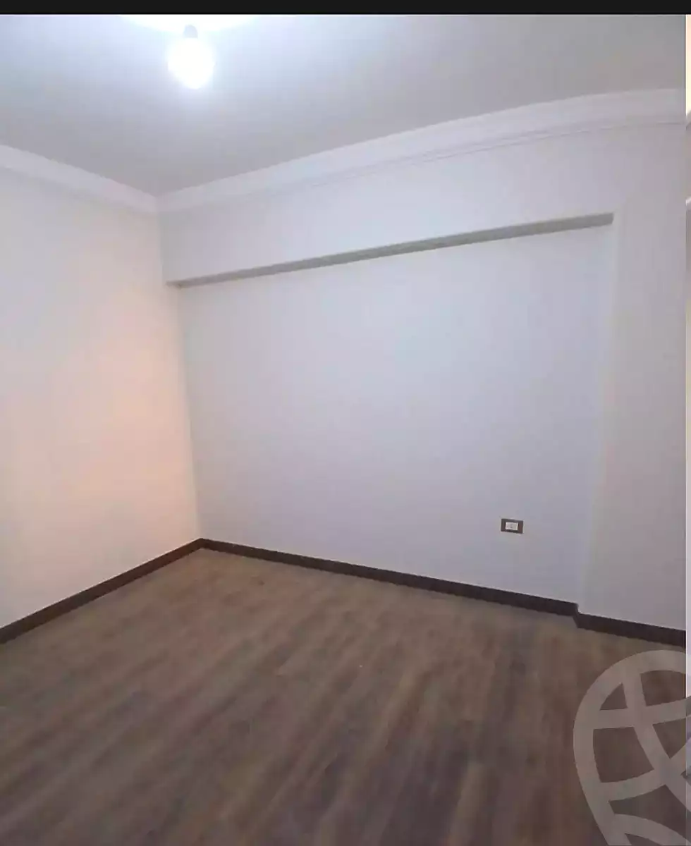 https://aqarmap.com.eg/ar/listing/7008640-for-sale-alexandria-el-mandara-alex-el-mandara-bahri-sidi-kamal-st