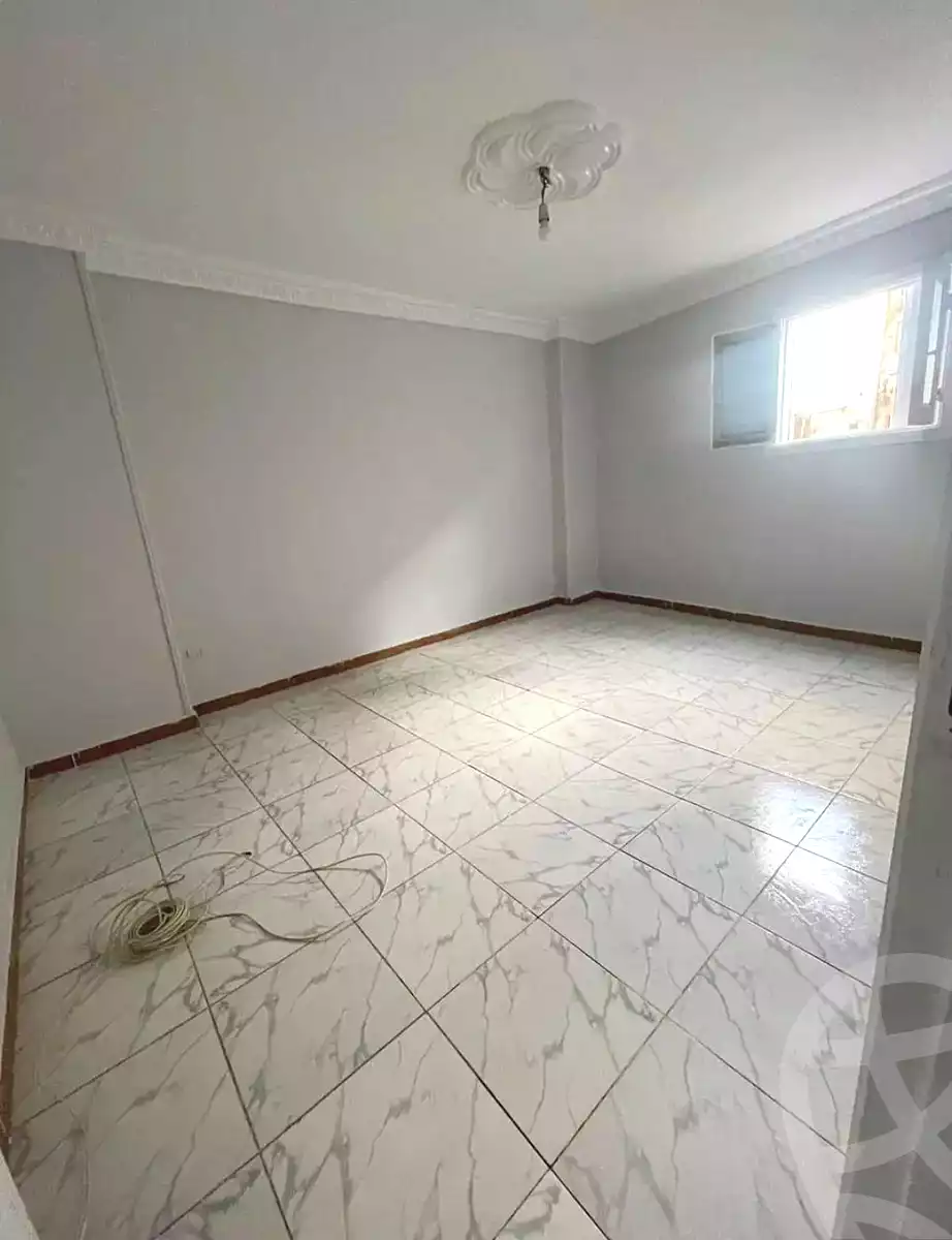 https://aqarmap.com.eg/ar/listing/7008748-for-sale-alexandria-el-asafra-l-sfr-bhry