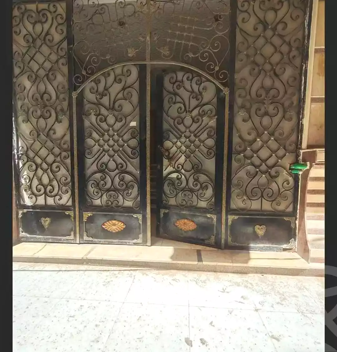 https://aqarmap.com.eg/ar/listing/7008938-for-sale-alexandria-al-agamy-el-hanouvel-kasr-al-quiri-st-1