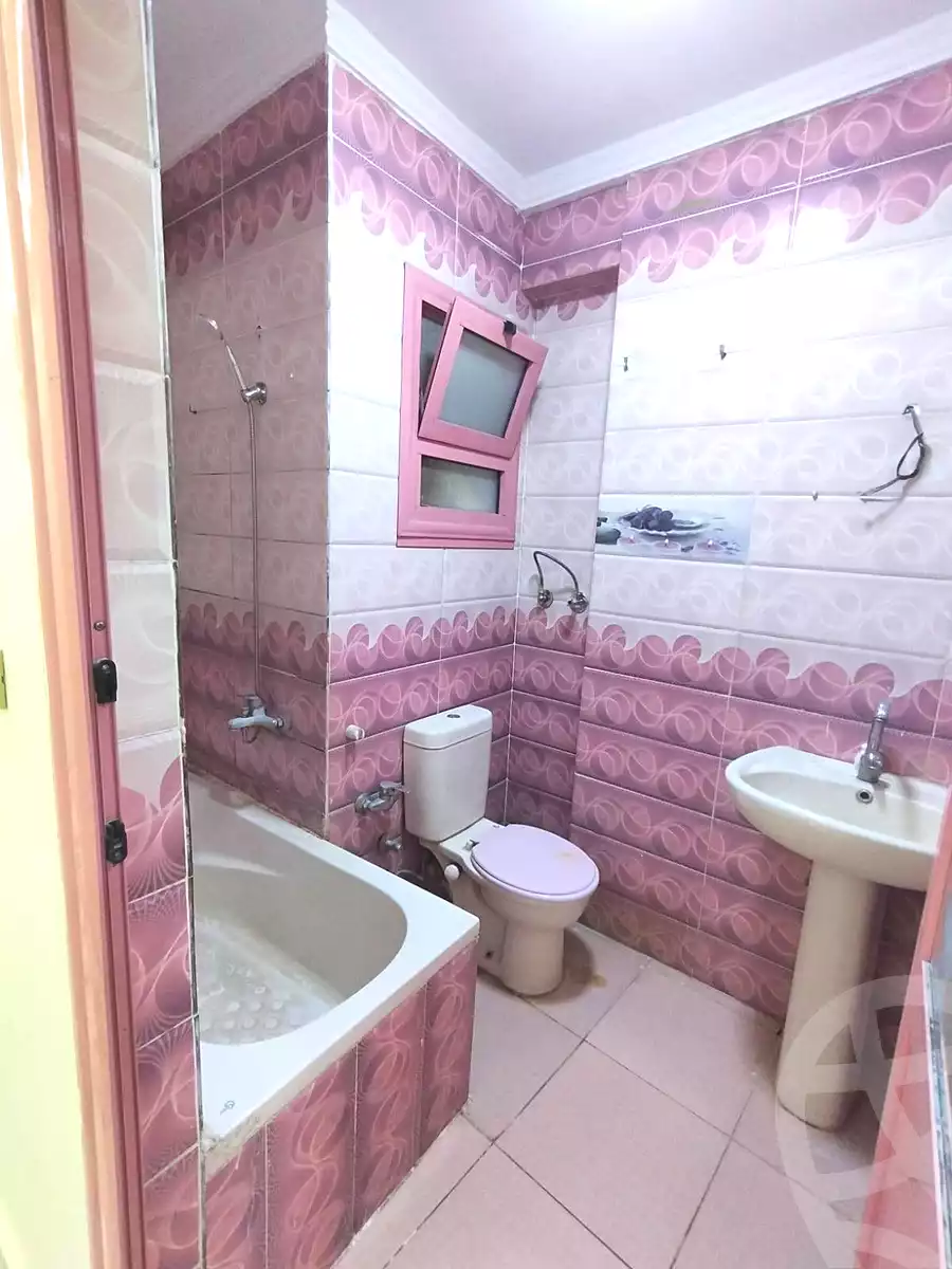 https://aqarmap.com.eg/ar/listing/7009218-for-sale-alexandria-el-asafra-shr-45