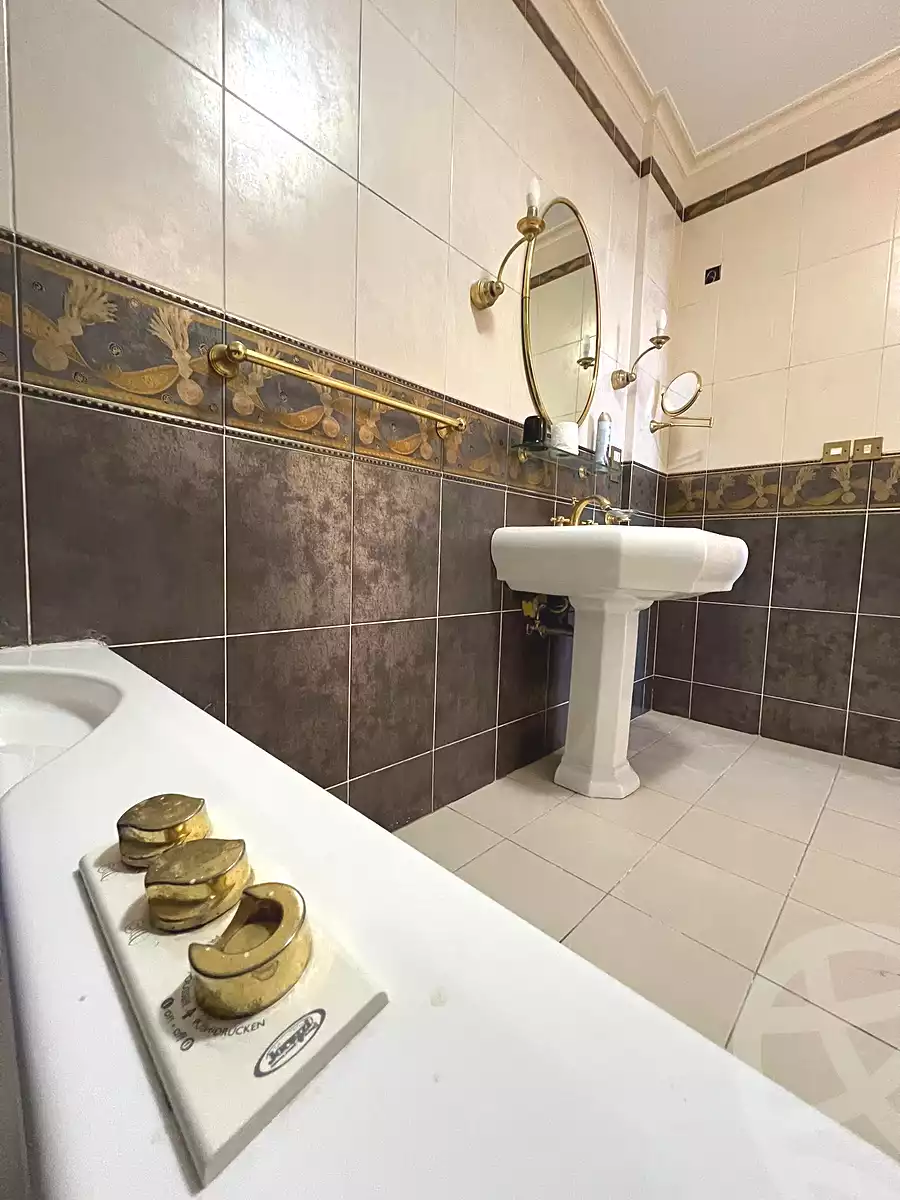 https://aqarmap.com.eg/en/listing/7009533-for-sale-alexandria-el-montazah-sheraton-towers