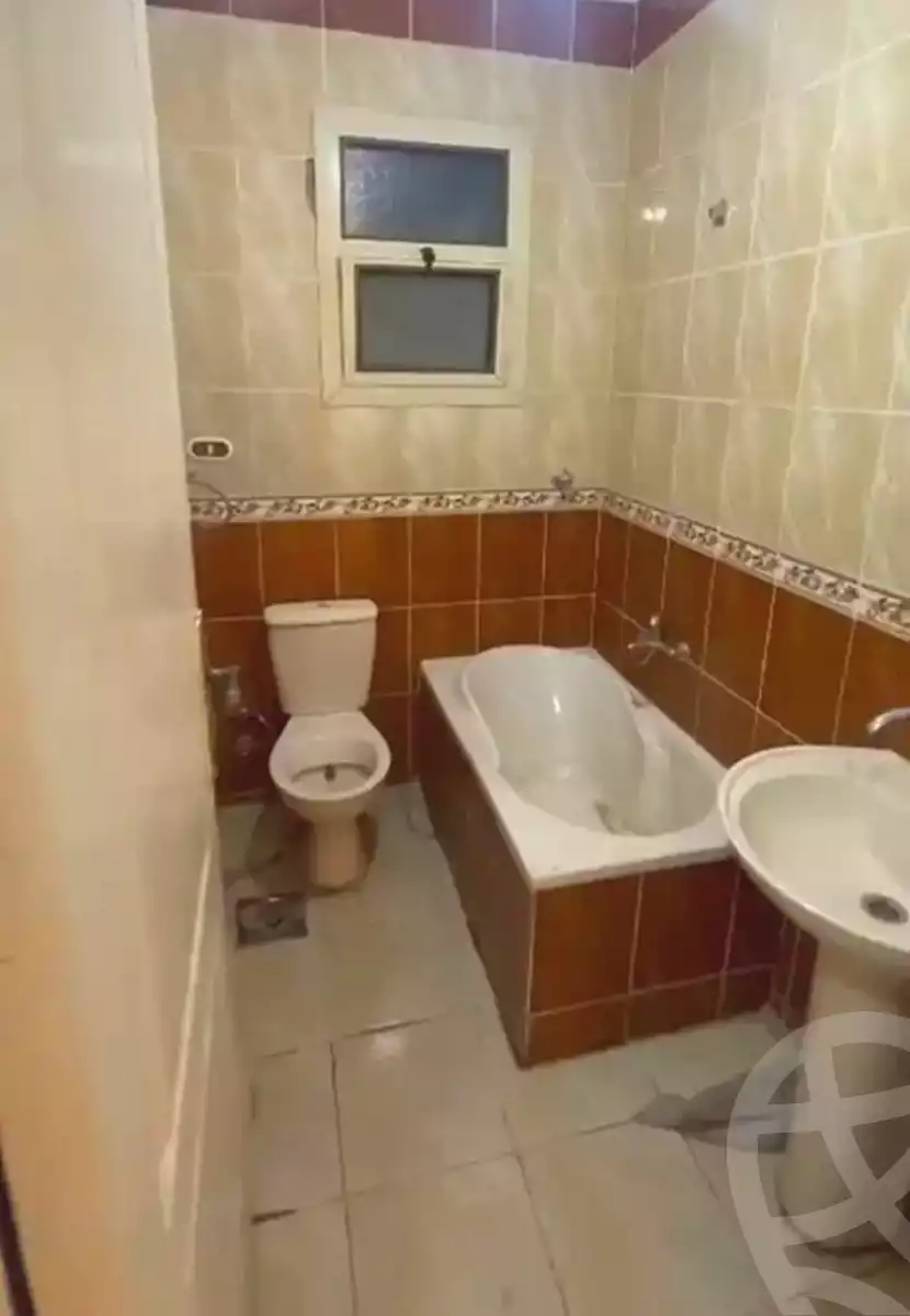 https://aqarmap.com.eg/ar/listing/7010173-for-rent-alexandria-miami-street-56