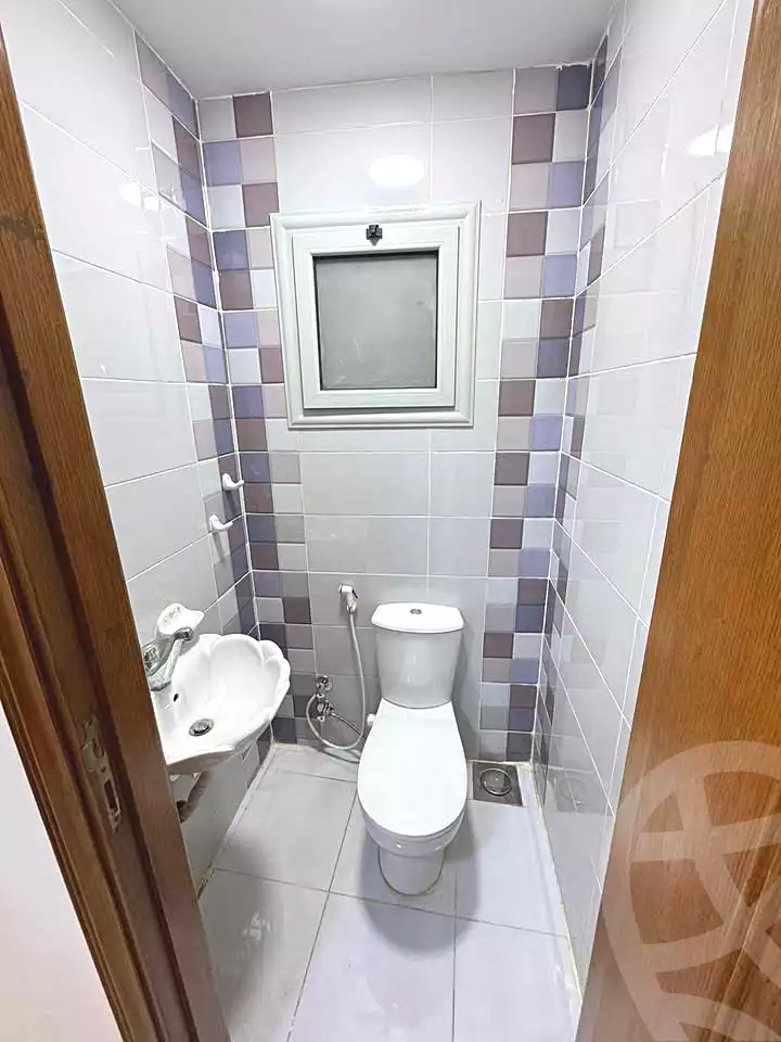 https://aqarmap.com.eg/ar/listing/7010174-for-sale-alexandria-sydy-bshr-sydy-bshr-bhry-shr-mhmwd-l-yswy