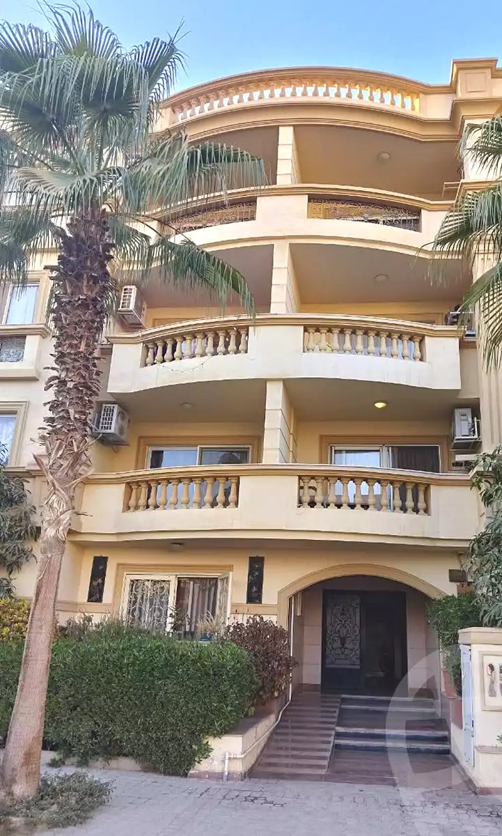 https://aqarmap.com.eg/en/listing/7005069-for-sale-cairo-6th-of-october-hadaeq-october-compounds-golf-residences