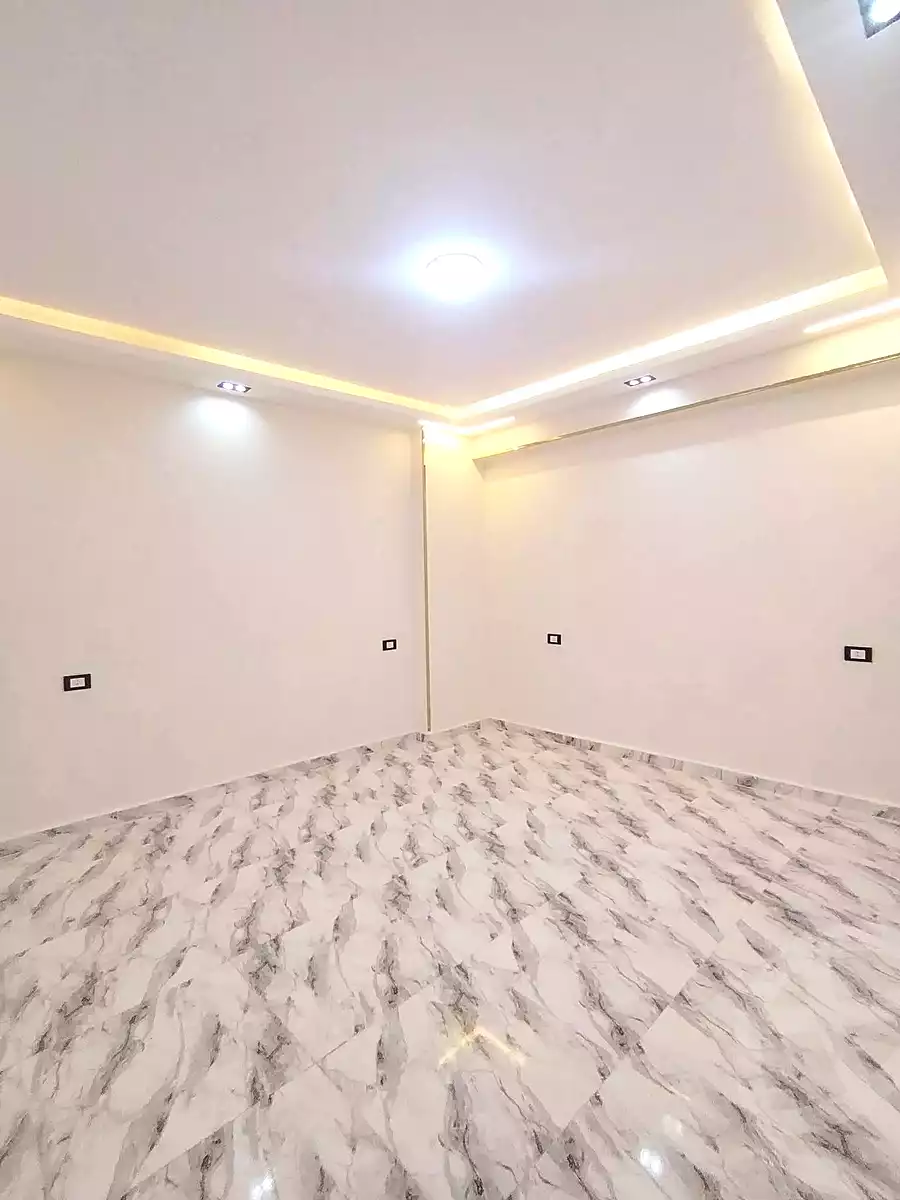 https://aqarmap.com.eg/ar/listing/7010624-for-sale-cairo-elnozha-Streettt-27