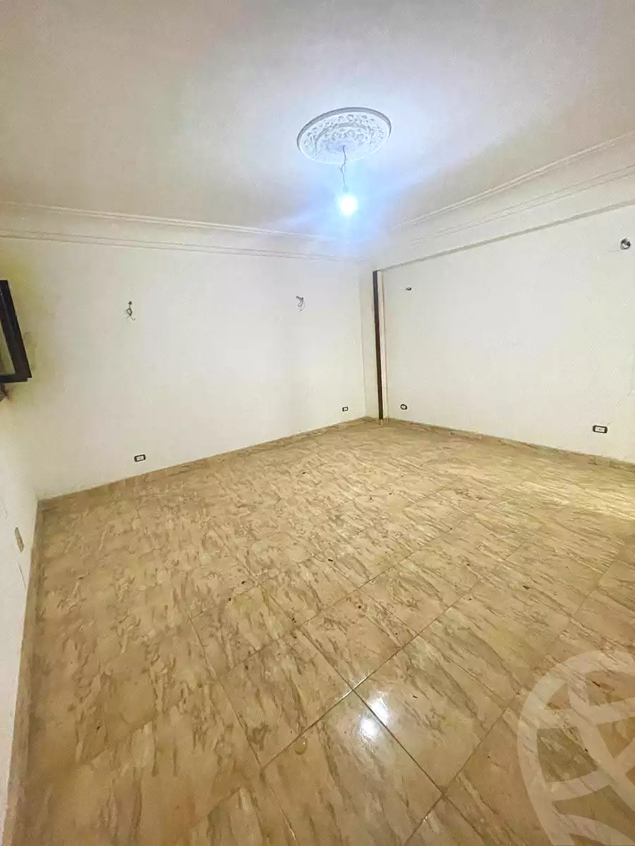 https://aqarmap.com.eg/ar/listing/7010631-for-sale-alexandria-al-agamy-lbytsh-shahr-al-assal-st