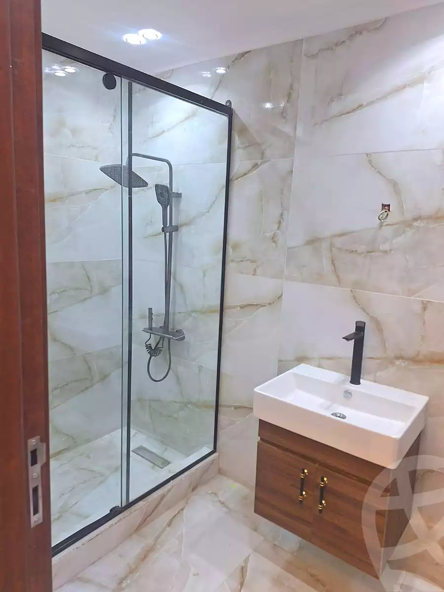 https://aqarmap.com.eg/ar/listing/7010735-for-sale-cairo-nozha-2-el-khamseen-st