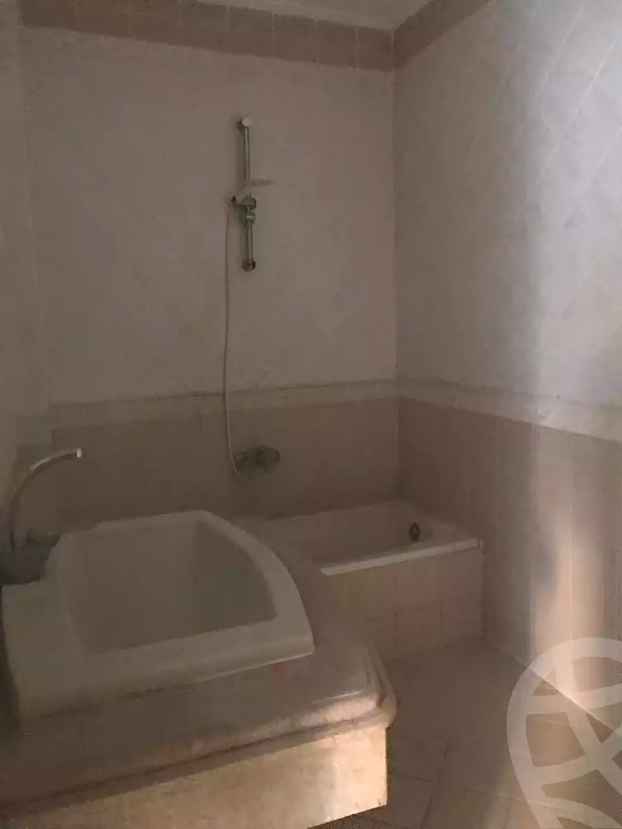 https://aqarmap.com.eg/ar/listing/7010925-for-sale-alexandria-al-agamy-lbytsh-el-bostan-st