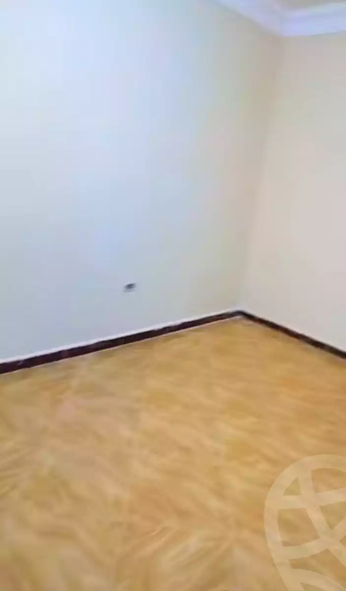 https://aqarmap.com.eg/en/listing/7010983-for-sale-alexandria-al-agamy-el-hanouvel-kasr-al-quiri-st-1