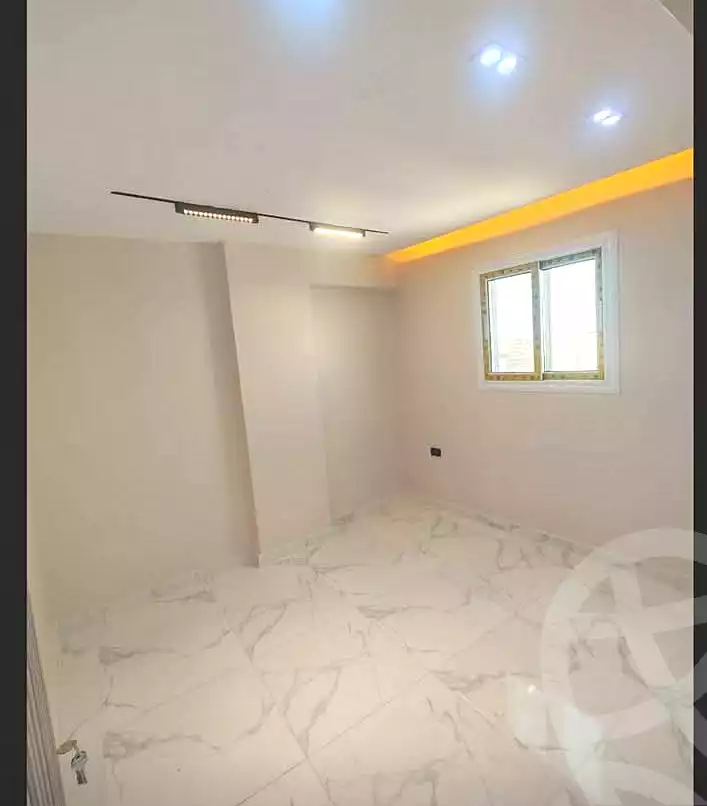 https://aqarmap.com.eg/en/listing/7010989-for-sale-alexandria-al-agamy-el-hanouvel-trablose-st